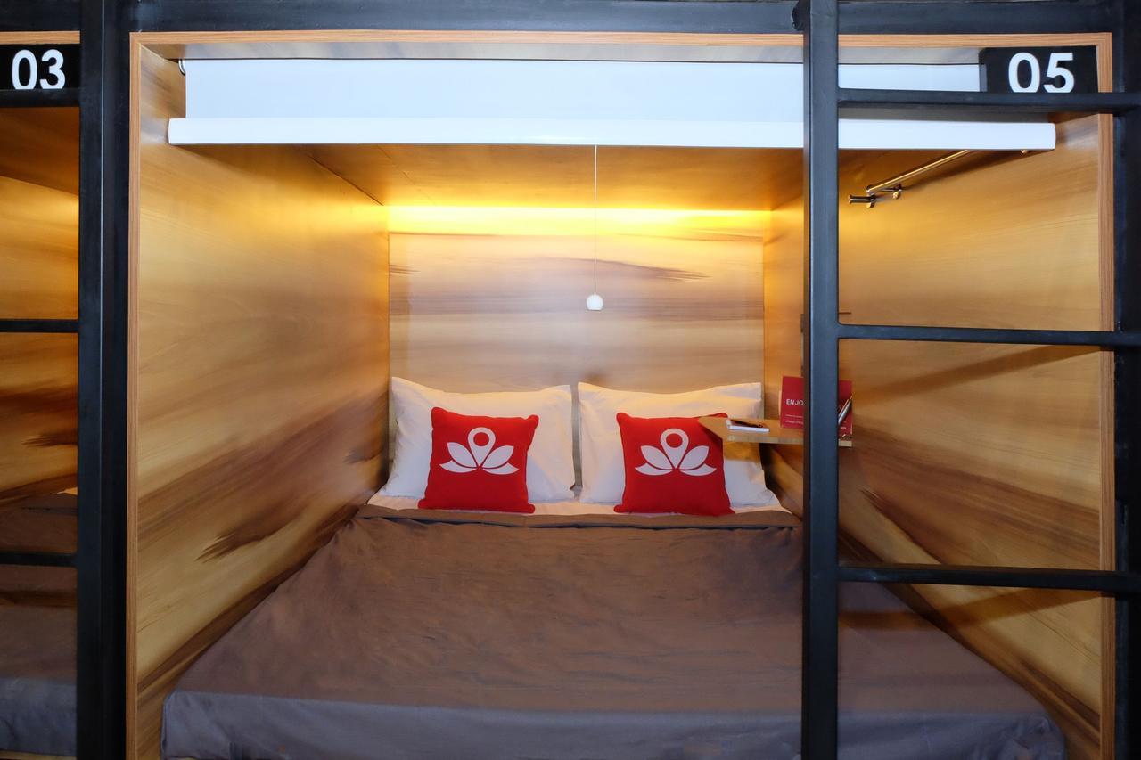 Zen Hostel Gubeng Station Surabaya Buitenkant foto